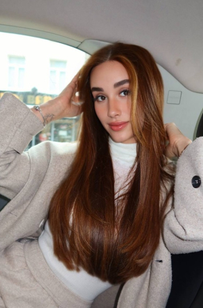 Escort  Hanzelika from Vauxhall 